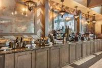Best Western Plus Silver Saddle Inn - breakfast