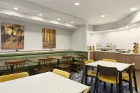 Fairfield Inn Tracy - 3-Star