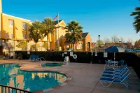 Fairfield Inn & Suites Napa American Canyon - Pools