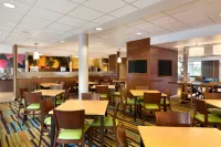 Fairfield Inn & Suites Lancaster East at the Outlets - breakfast