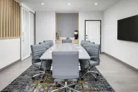 希克森TownePlace Suites酒店 - 停車場