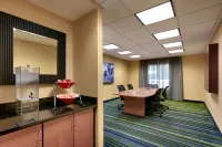 Fairfield Inn & Suites by Marriott Tallahassee Central - parkir