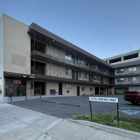Red Roof Inn Reno - Downtown