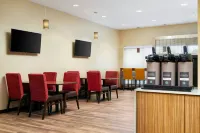 TownePlace Suites Leesburg - Aamiainen