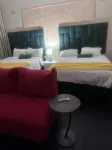 Comfortable Guest Room in Ekurhuleni with Shared Pool - Pools