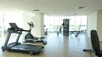 Good Choice And Spacious 2Br At Grand Dharmahusada Lagoon Apartment - Spor Salonu