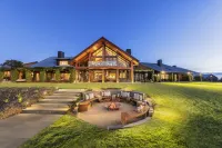 Spicers Peak Lodge - bar