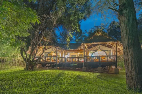 Samburu Intrepids Tented Camp - 4-Sterne