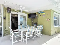 Heated Pool, Walk to Beach, Spacious for Families, Sleeps 12 - 4-Star