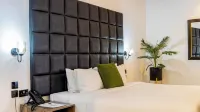 Avian Court Hotel - Gym