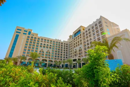 Al Bahar Hotel & Resort Отели рядом с достопримечательностью «O2 Spa Hilton Resort»
