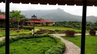 The Kanila Resort Отели в г. Амбот