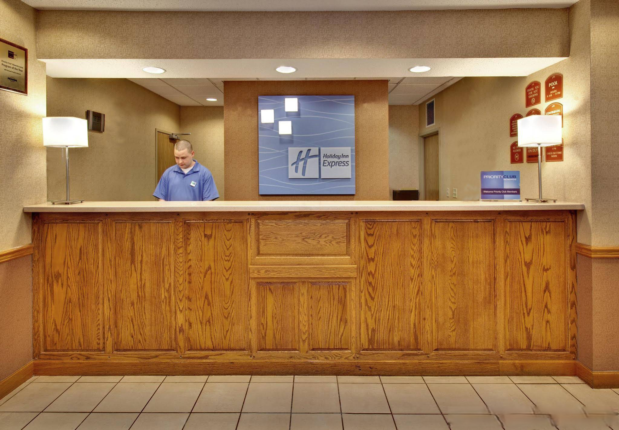 Holiday Inn Express & Suites Clinton, an Ihg Hotel