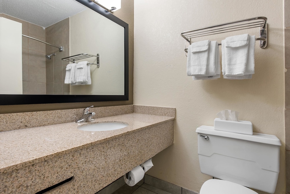 Quality Inn & Suites Lafayette I-65