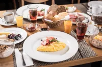 Hostel by Randolins - breakfast