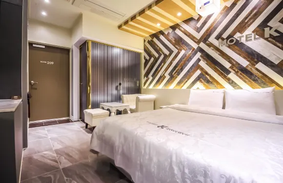 鶴川K自助入住汽車旅館