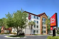 Red Roof Plus+ Gainesville