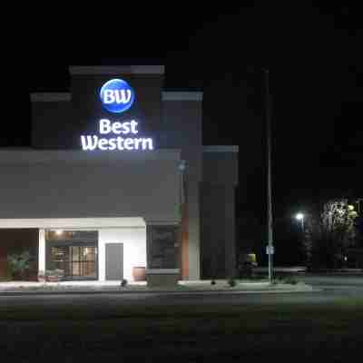 Best Western Delta Inn Hotel Exterior