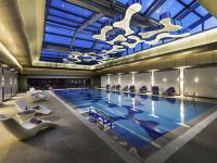 南京禄口机场铂尔曼大酒店 - 室内游泳池