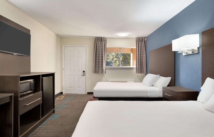Days Inn by Wyndham Lawton
