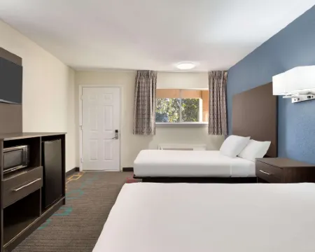 Days Inn by Wyndham Lawton Hotels in Lawton