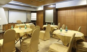 Keys Select by Lemon Tree Hotels, Nestor, Mumbai