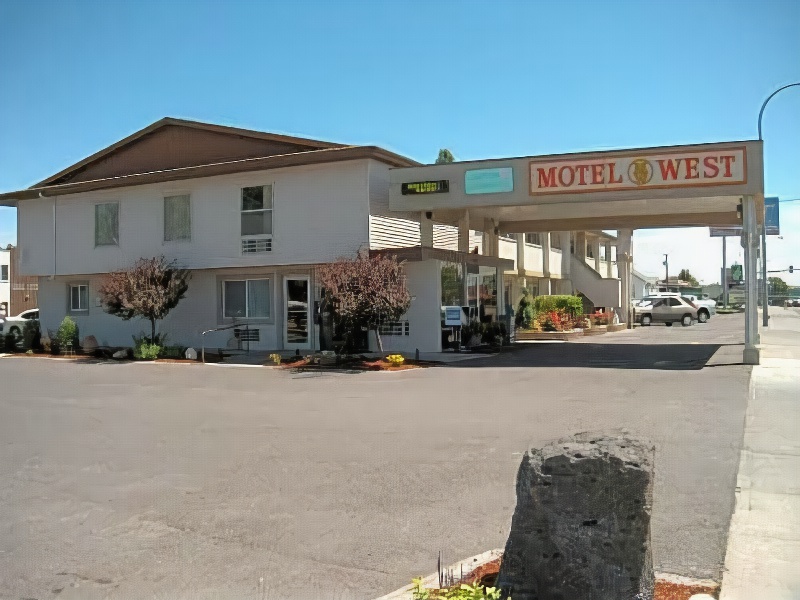 Motel West