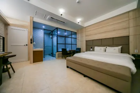 Changwon Masan Hotel Apple Tree