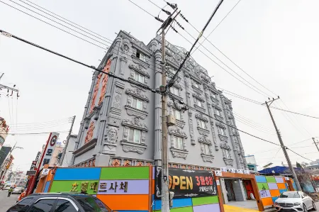 Asan Versace Отели рядом с достопримечательностью «Университет Сонмун»