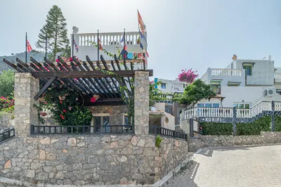 Standard Big Room Apartment in Blue Aegean with Shared Pool, Kitchen and AC