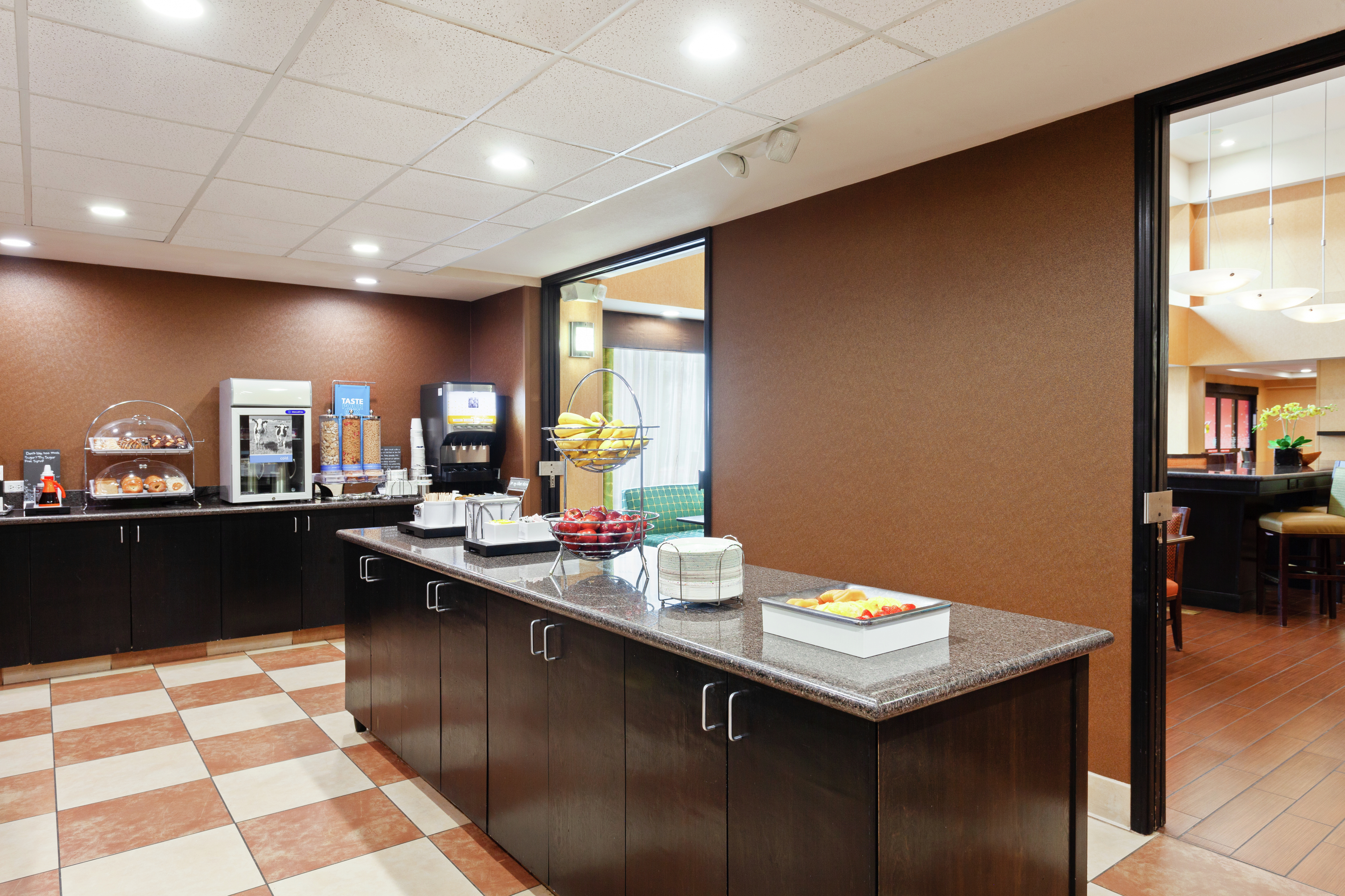 Hampton Inn & Suites Fresno - Northwest