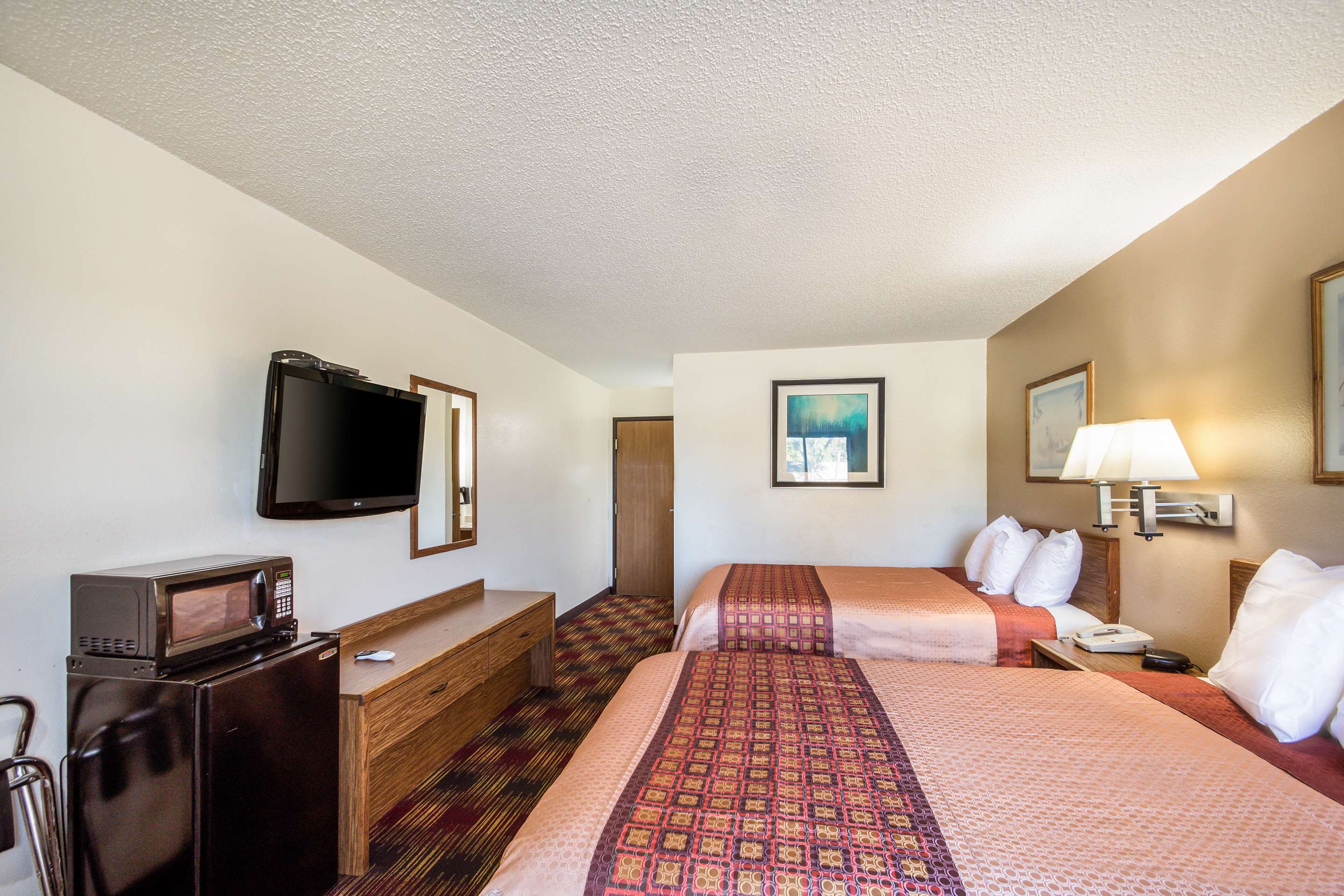 Americas Best Value Inn & Suites Harrisonville