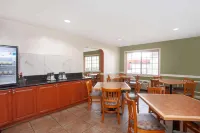 Travelodge Inn & Suites by Wyndham Anaheim on Disneyland Dr