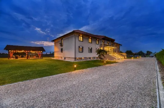 Stejarii Resort Hotel di 