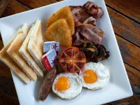 Bay Village Tropical Retreat & Apartments Hotels in Cairns North