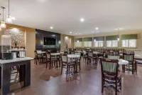 Comfort Suites - breakfast