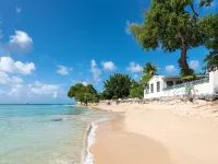 Southwinds Beach House is a 3 bedroom with exquisite sea views