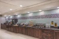 La Quinta Inn & Suites by Wyndham Columbus North - petit déjeuner