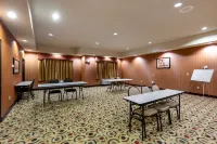 เลค เท็กโซมา อินน์ แอนด์ สวีทส์ เพื่อให้ตรงกับ ไอเอชจี