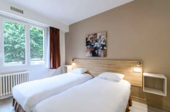 Comfort Hotel Rouen Alba Hotels near St. Maclou Catholic Church