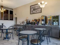 Super 8 by Wyndham Clinton Hotels in Clinton