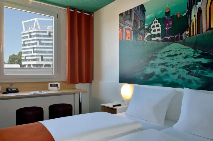 B&B Hotel Freiburg-Nord Hotels in der Nähe von von Kailash-Institut für Tibetische Medizin GmbH