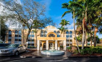 La Quinta Inn & Suites by Wyndham Fort Lauderdale Tamarac