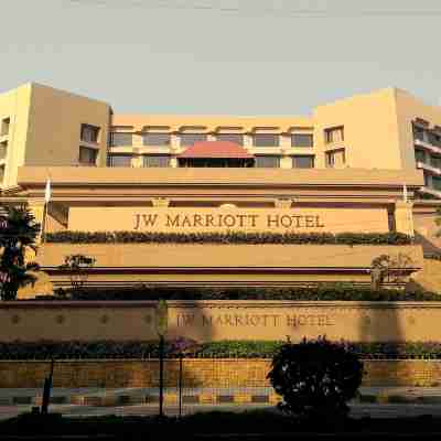 JW Marriott Mumbai Juhu Hotel Exterior