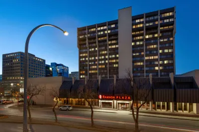 Ramada Plaza by Wyndham Regina Downtown Hotels in Реджина