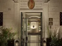 بالازو سكانديربيغ Hotels near تريفي