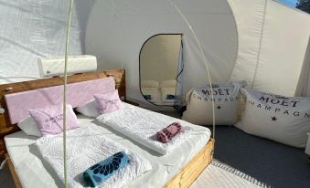 Bubble Tent Hotel