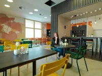 Hwest Hotel - servizio colazione