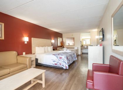 Red Roof Inn & Suites Pigeon Forge - Parkway