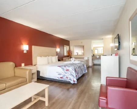 เรดรูฟ อินน์แอนด์สวีทส์ พิเจียนฟอร์จ - พาร์คเวย์ โรงแรมในพีเจียนฟอร์จ